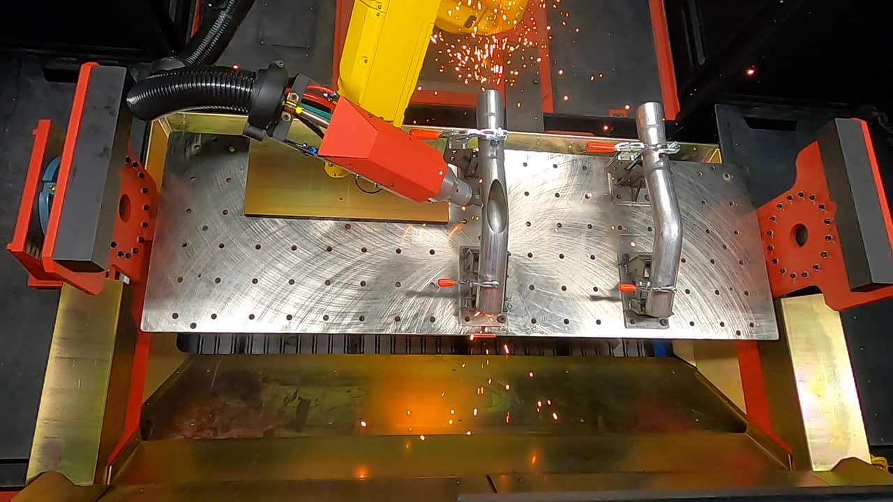 laser cutting circular hole in exhaust tube
